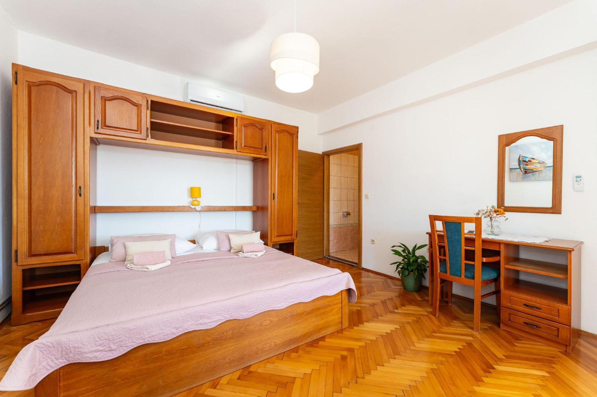 Apartments Adriana Starigrad Paklenica Extérieur photo