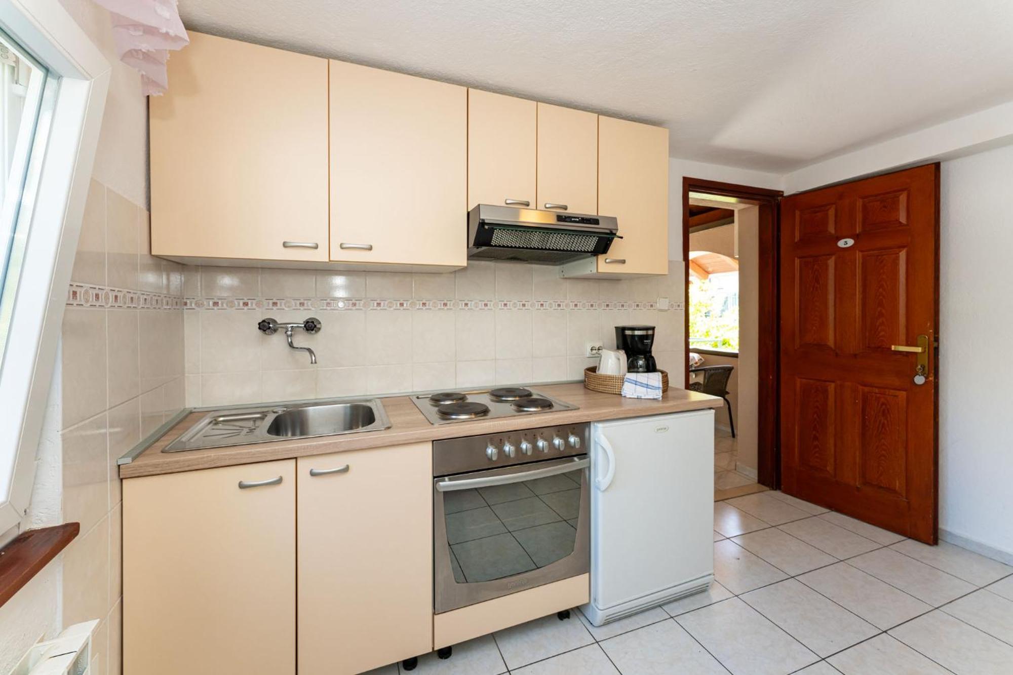Apartments Adriana Starigrad Paklenica Chambre photo