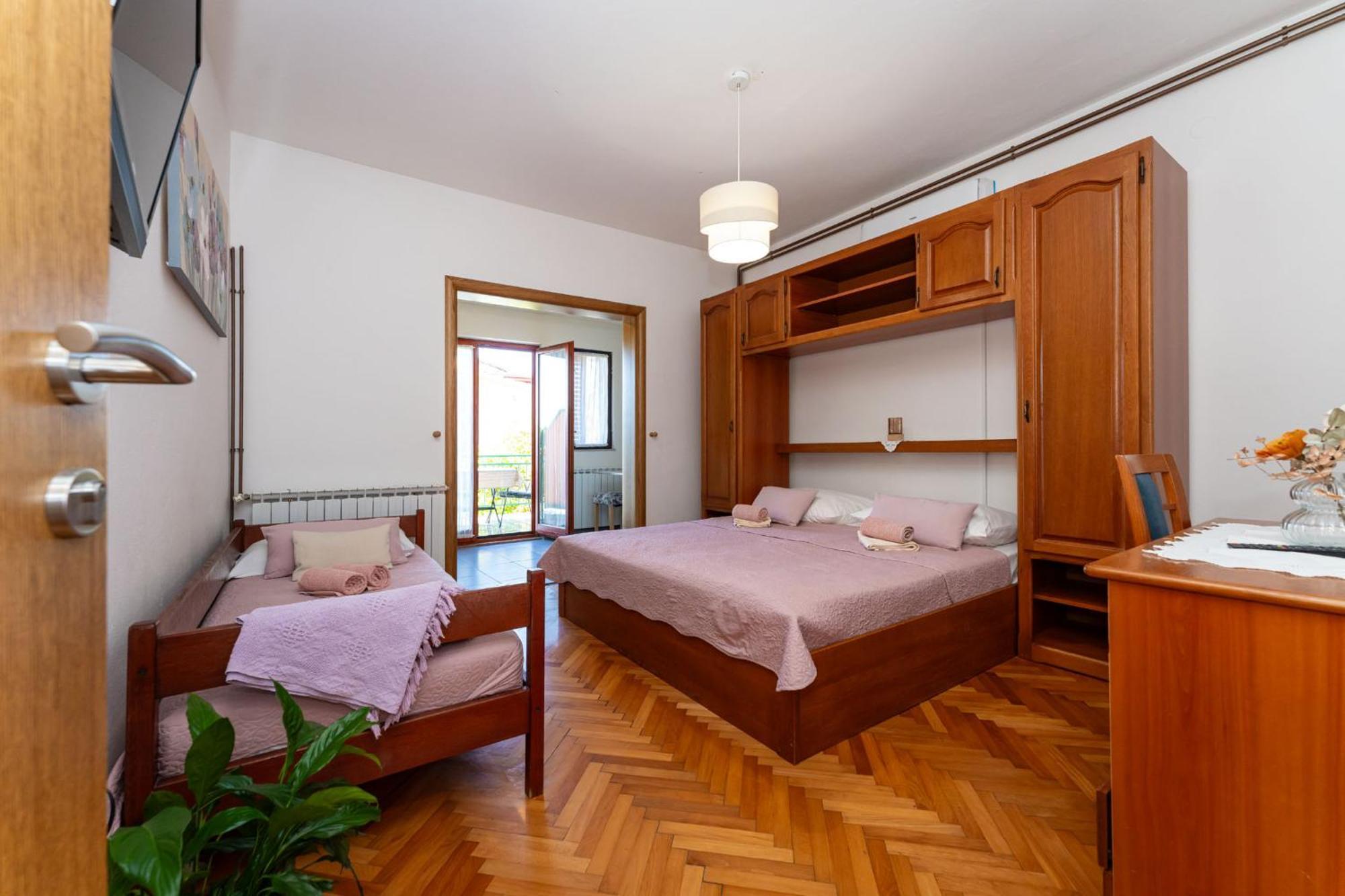 Apartments Adriana Starigrad Paklenica Extérieur photo